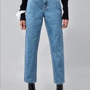 Zara women’s jeans mom fit size US 2